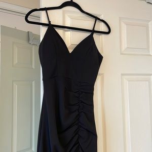 Elegant dress with split